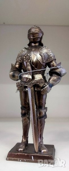 Стауетка Рицар с Меч Воин 18см, снимка 1