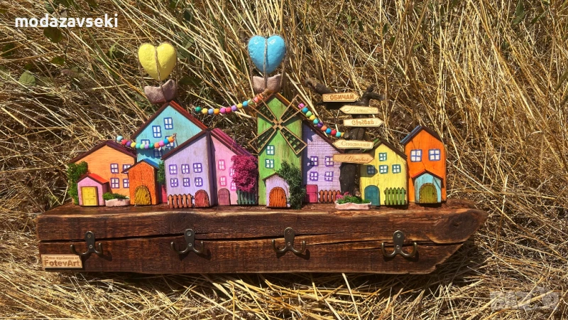 Ръчно изработена дървена закачалка, снимка 1