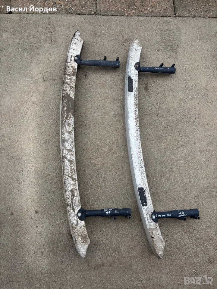 Основа Задна Броня за Фолцваген Пасат Б5 / VW Passat B5 / 3B0 807 311D / Задна Греда, снимка 1