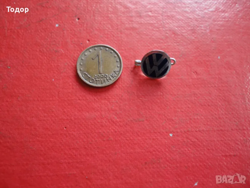 Значка знак фолксфаген с емайл WV, снимка 1