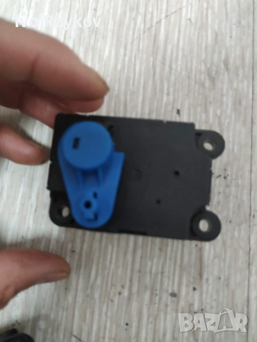 Моторче клапи парно Saab 9-3 , Cabrio, 2004-2015 , 006971J , снимка 2 - Части - 52091756