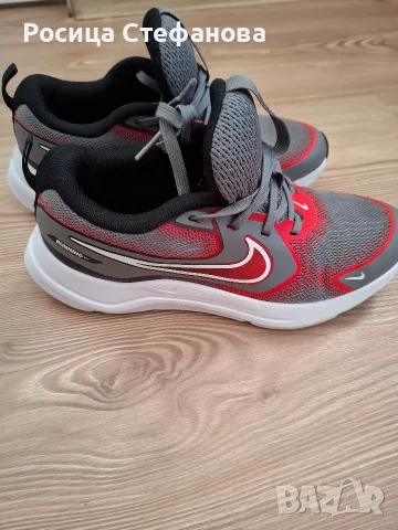 Маратонки на Nike, снимка 3 - Детски маратонки - 56107112
