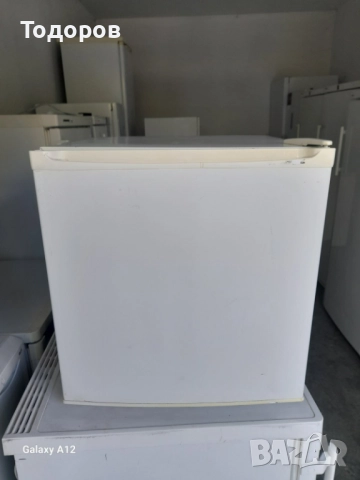 Мини фризер Amica, FZ041.3 , снимка 2 - Фризери - 52010658