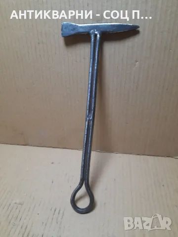 Стар Ръчно Изработен Инструмент За Заварки. 