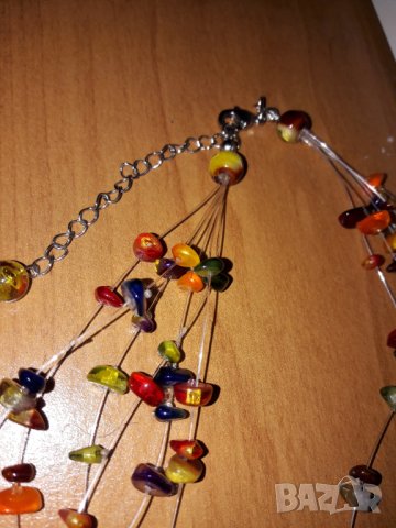 Комплект бижута от цветни мъниста, снимка 4 - Бижутерийни комплекти - 41862462