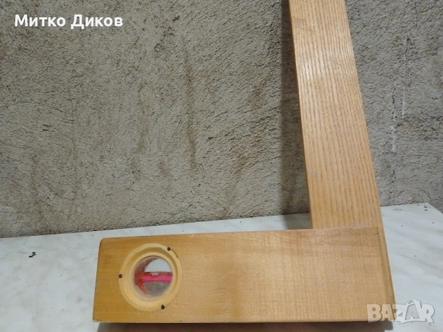 Нивелир от соца с L форма ъглов отличен