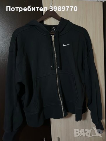 Дамско горнище Nike, снимка 1 - Суичъри - 44294010