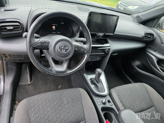 Toyota yaris cross 1.5 Hybrid 4x4 2024, снимка 11 - Автомобили и джипове - 53489693