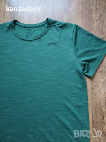 nike dri fit - страхотна мъжка тениска L , снимка 4 - Тениски - 53802539
