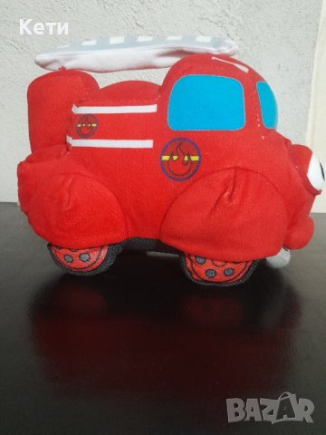 Плюшена пожарна кола, снимка 1 - Плюшени играчки - 44261967