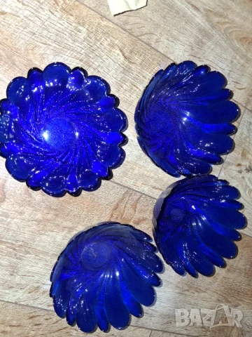 Синьо стъкло 4 бр. купучки, снимка 6 - Сервизи - 51236115