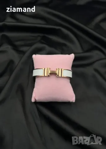 Твърда гривна по марков модел, снимка 2 - Гривни - 44740409