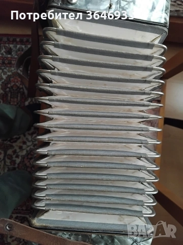 Акордеон Велтмейстер 40 баса с 4 регистъра., снимка 9 - Акордеони - 53132194