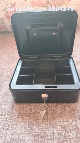 Продавам Метална Касичка, снимка 2 - Други стоки за дома - 52446087