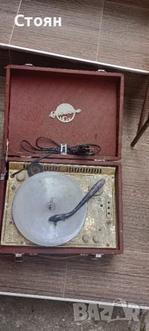 стар грамофон Саратов, снимка 2 - Антикварни и старинни предмети - 50613740