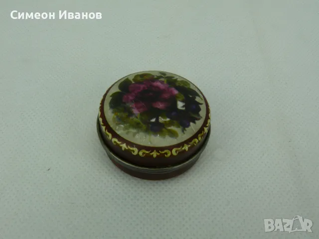 Винтидж малка тенекиена метална кутия #2256, снимка 1