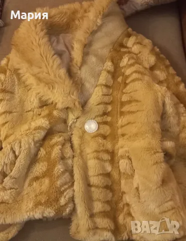 плюшено палто , снимка 3 - Палта, манта - 48013958