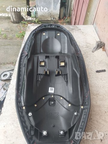 Седалка за Honda Forza 350i 2021г., снимка 4 - Части - 41421276