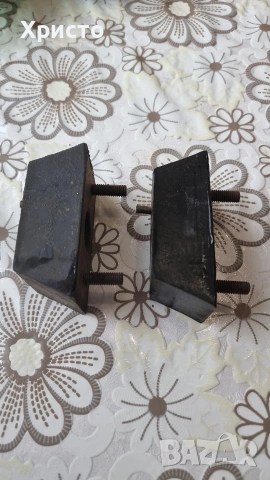 Тампони двигател газ 24