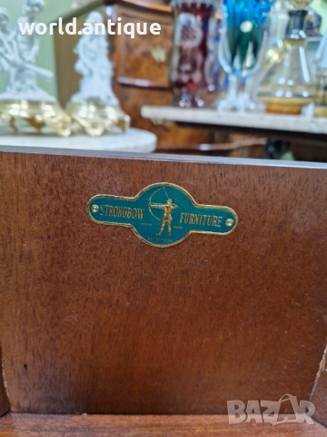 Уникален антикварен английски осмоъгълен дървен шкаф бар , снимка 9 - Антикварни и старинни предмети - 52309034