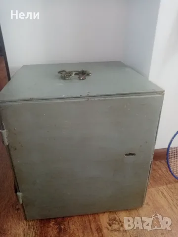 Продавам метална каса, снимка 2 - Шкафове и рафтове - 55752046