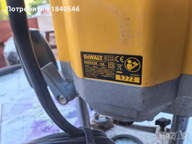 Оберфреза DeWalt DW625E 2000W, снимка 3 - Други инструменти - 48144837