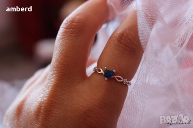 Нежен и елегантен сребърен пръстен - модел R093