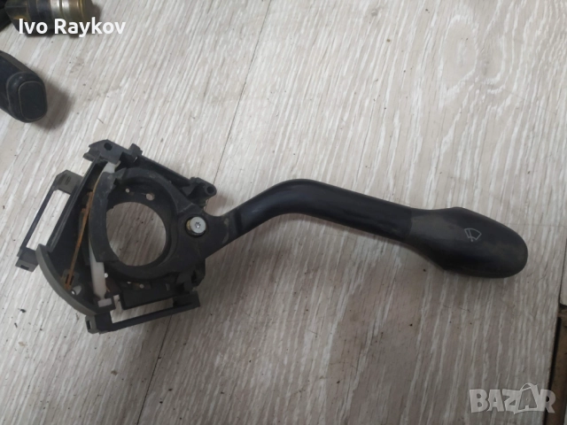 Лостче чистачки , VW GOLF 3 MK3 , 1H6953503AA, снимка 2 - Части - 52888227