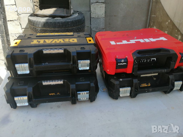 Куфари dewalt, hilti , снимка 1 - Куфари с инструменти - 36232377