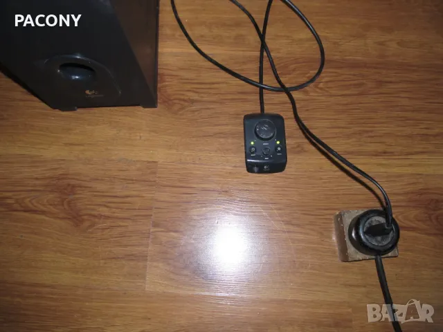 малък буфер с колонки LOGITECH - работещ, снимка 3 - Тонколони - 49769850