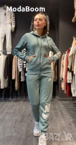 Маркови дамски екипи , снимка 2 - Спортни екипи - 42370135