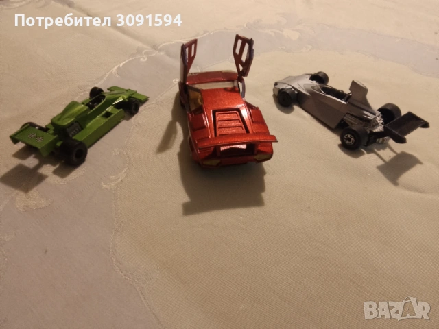 Метално Lamborghini Countach LP -1985 г, Споилера,и крилото се движи при движение  произведена през , снимка 5 - Колекции - 53599500