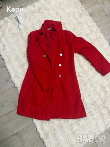 Liu Jo палто в класическо червено, снимка 2 - Палта, манта - 52391265