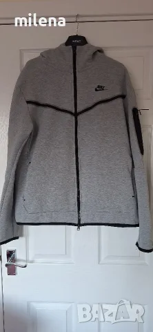 Nike оригинално tech fleece горнище Л размер като ново
