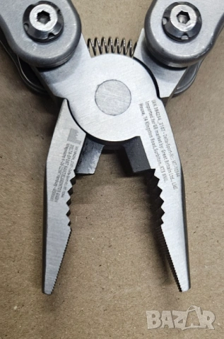 Мултифункционален инструмент клещи Rocktrail 13 в 1 НОВ, снимка 4 - Други инструменти - 53661051