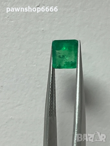 Продавам естествен изумруд 1,85 карата демонтиран от златни обеци, снимка 13 - Други - 52748549