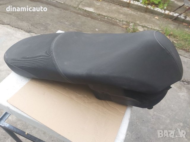 Седалка с кош за Honda Sh 300i 2007- 2014г., снимка 2 - Части - 41423640