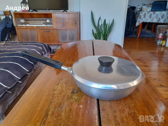 Стар алуминиев тиган #19