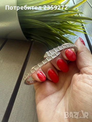 Сребърна гривна