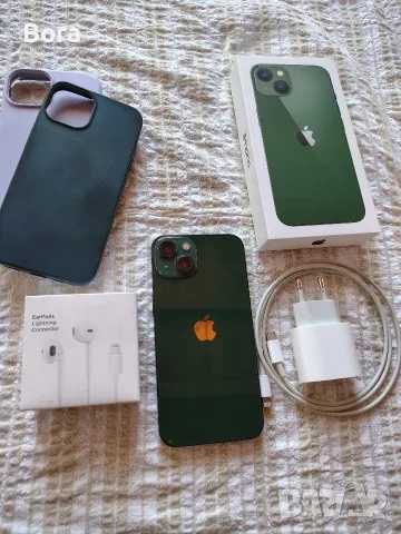 iPhone 13 Green + пълен комплект и аксесоари (калъфи, EarPods, зарядно)