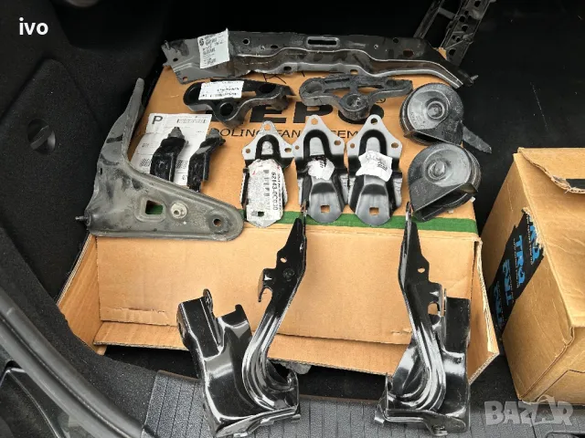 преден капак Тойота Секвоя-Тундра, снимка 4 - Части - 49392871