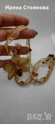 Колие с естествен цвят на орхидея. Дължината е максимално 30 см, цвета е с размери 5/5,5 см., снимка 4 - Колиета, медальони, синджири - 51093150