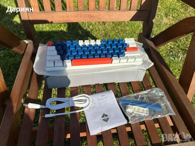 Механична клавиатура T-Wolf T60 / 60% Form factor / Cherry MX Blue Switches / USB-C