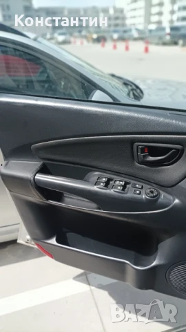 Hyundai Tucson 2000 CRDI, снимка 9 - Автомобили и джипове - 51421182