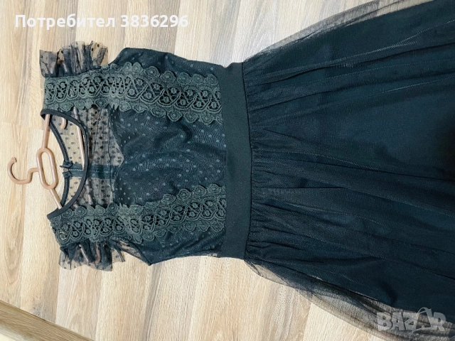 Елегантна дамска рокля в черен цвят, подходяща за размер XS/S. Без забележка!, снимка 2 - Рокли - 51554202