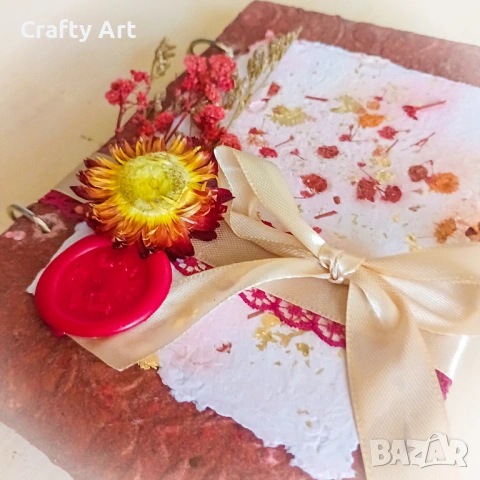 Ръчно изработен албум от рециклирана хартия в червено – за 20 снимки (10x15 см), снимка 5 - Декорация за дома - 53823457