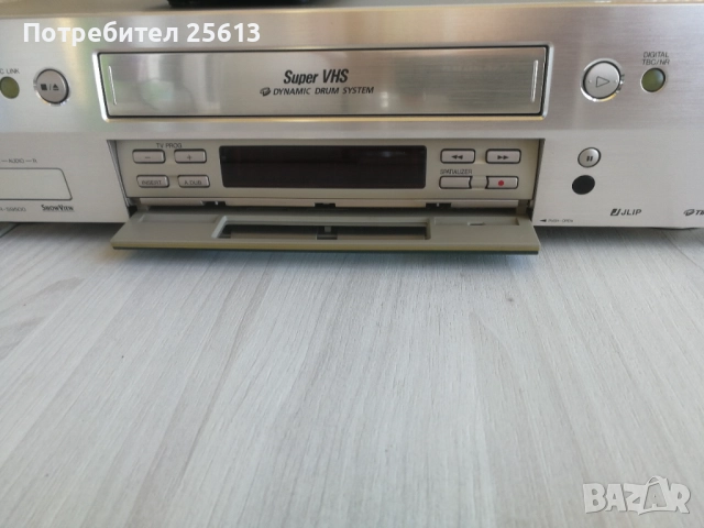 JVC HR-S9500, снимка 2 - Плейъри, домашно кино, прожектори - 51791290