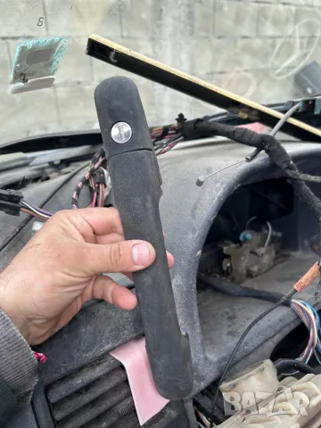 дръжка врата мерцедес вито w638, снимка 2 - Части - 49464953