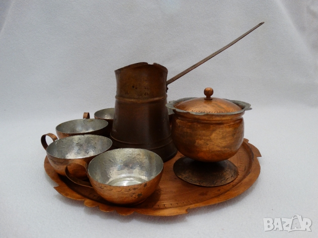 Меден сервиз за кафе  - 6 чаши, джезве, захарница и поднос- КОВАНА МЕД