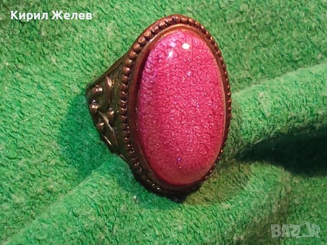 СТАР МЕДЕН ОРНАМЕНТИРАН РЕТРО АРТ ПРЪСТЕН с ГОЛЯМ ПОЛИРАН КАМЪК РОЗОВ АВАНТЮРИН 36963, снимка 4 - Пръстени - 39748064